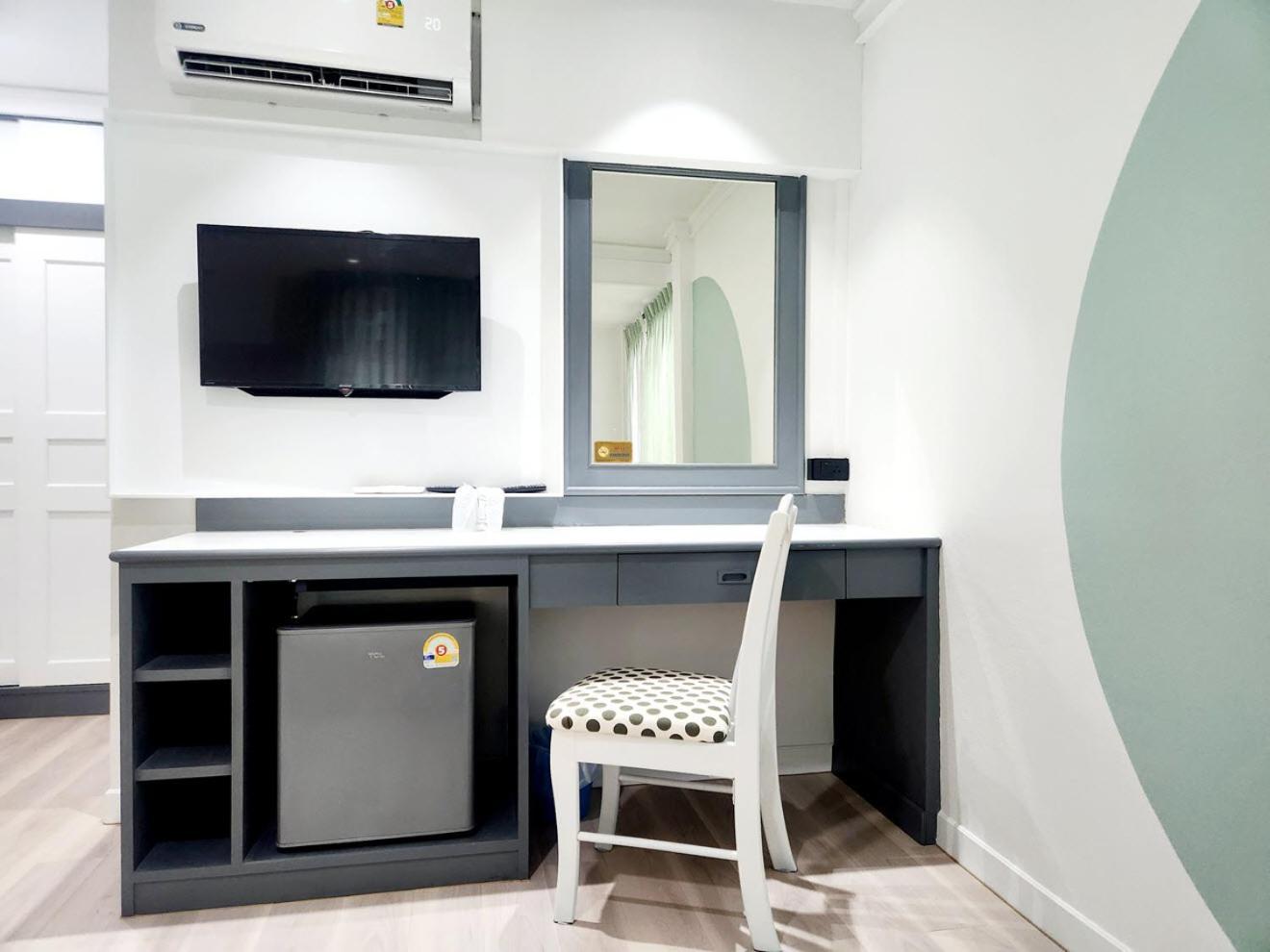 Seatel Phuket, Patong Beach Exteriör bild