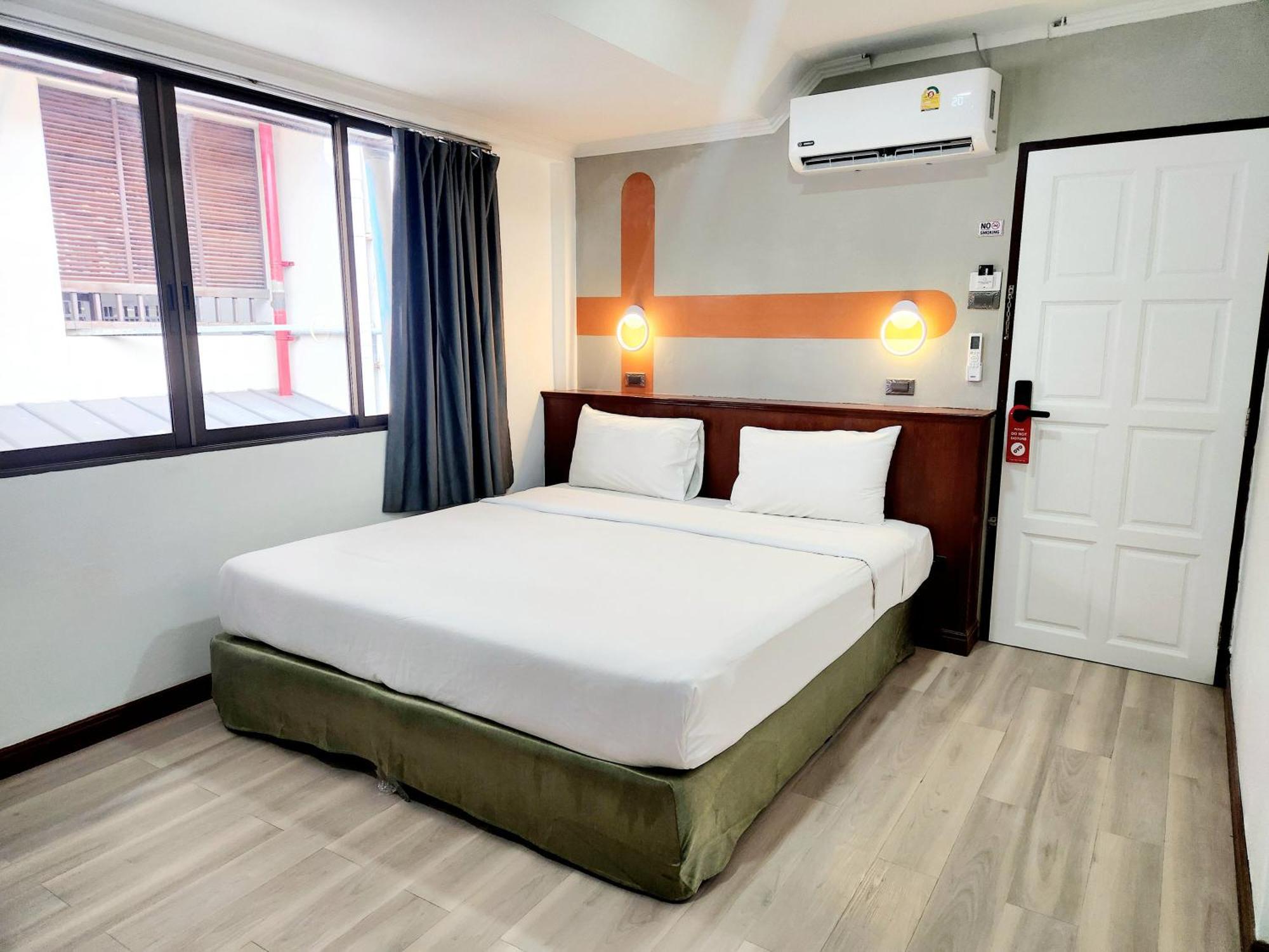 Seatel Phuket, Patong Beach Exteriör bild
