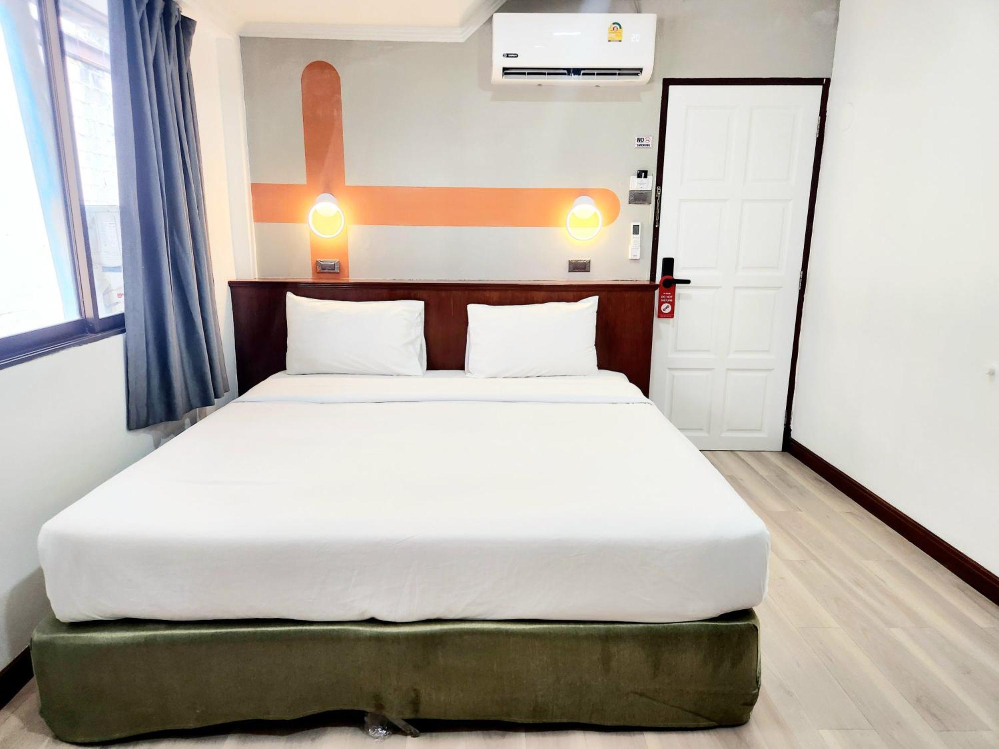 Seatel Phuket, Patong Beach Exteriör bild