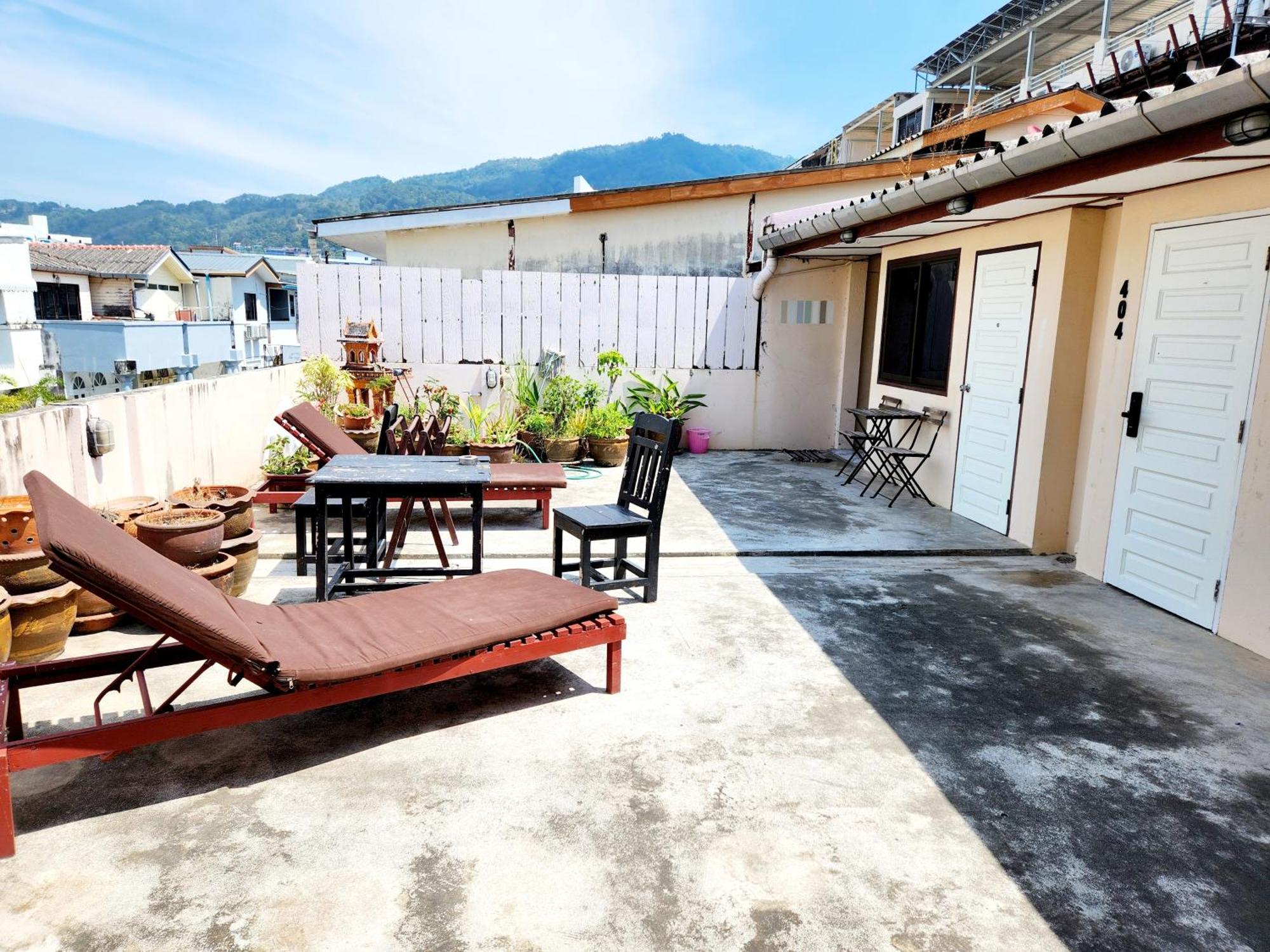 Seatel Phuket, Patong Beach Exteriör bild