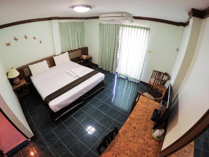 Seatel Phuket, Patong Beach Exteriör bild